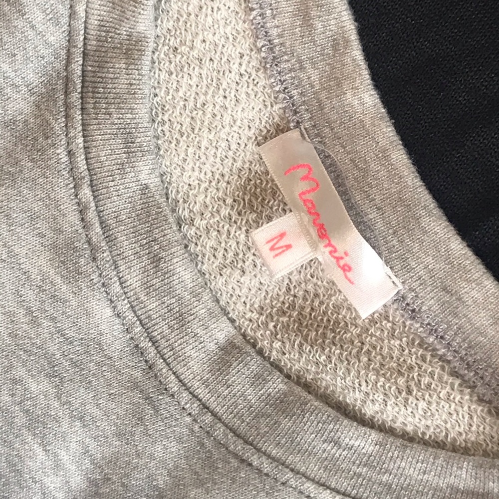Horizontal Reverse Stitched Athletic Top - Picture 2 of 4